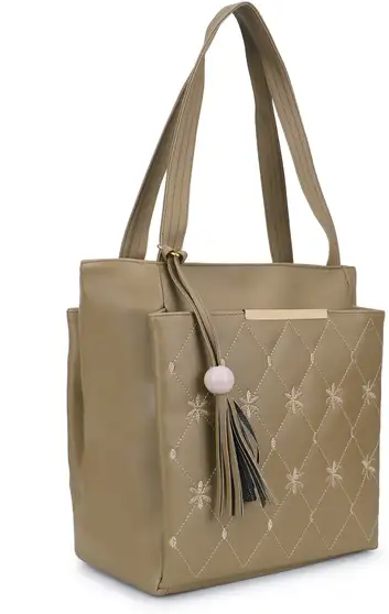 claspNclutch Women Green Shoulder Bag