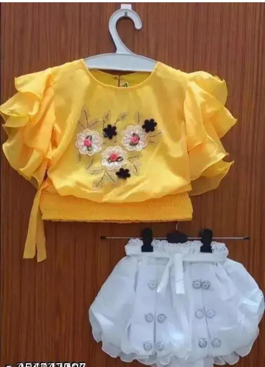 LITTLE MUFFS Cutipie Baby Girl Top & Shorts Set For Baby Girl
