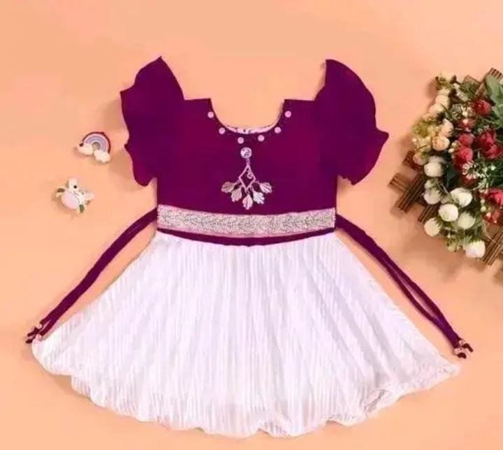 Latest agile trendy baby girls frocks dresses