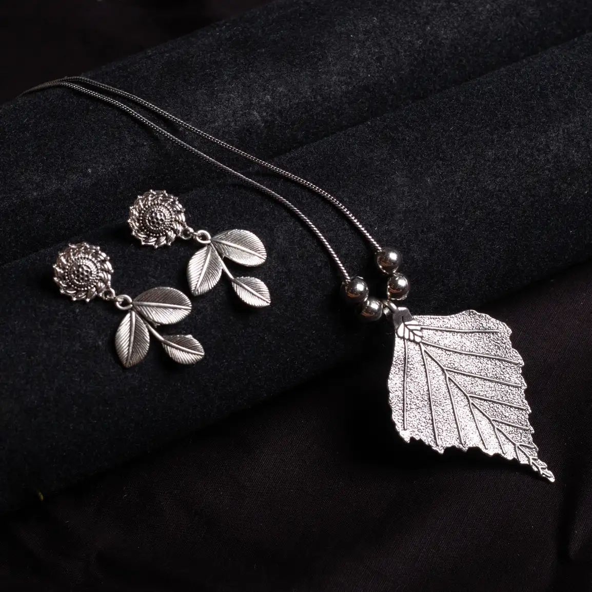 Oxidised Silver Jewel Set (Silver)