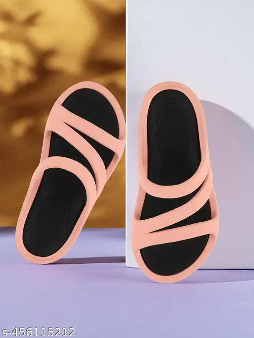 Relaxed Graceful Women Flipflops & Slippers